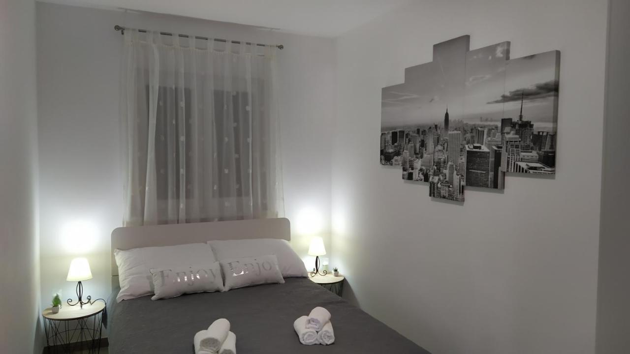 Urban Apartment Vukic Trogir Exterior photo